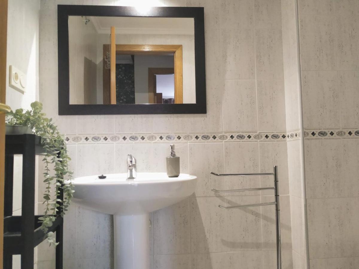Apartamento En Oviedo,Wifi Kültér fotó